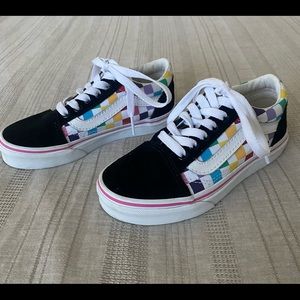 Kids rainbow checker Vans